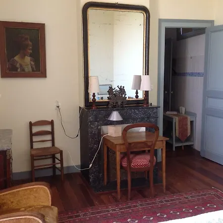 Alojamento de Acomodação e Pequeno-almoço Manoir Saint-louis Bouglon