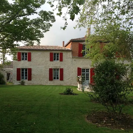 Manoir Saint-louis Bed & Breakfast 4*