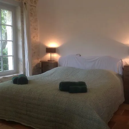Manoir Saint-louis Bed & Breakfast Bouglon