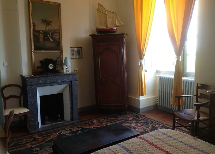 Manoir Saint-louis Bed & Breakfast