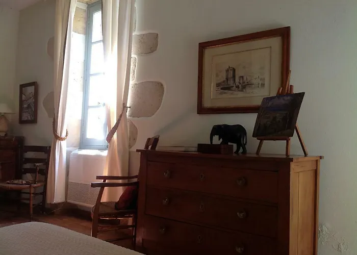 Manoir Saint-louis Bed & Breakfast Bouglon