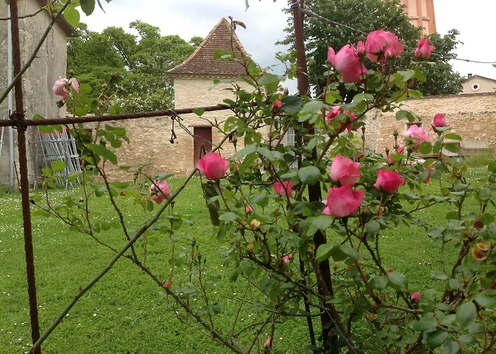 Manoir Saint-louis Bed & Breakfast 4*