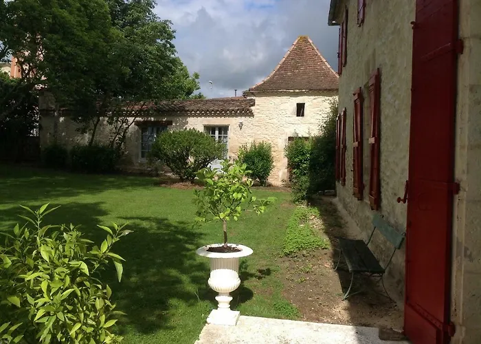 ベッド・アンド・ブレックファスト Manoir Saint-louis ブグロン