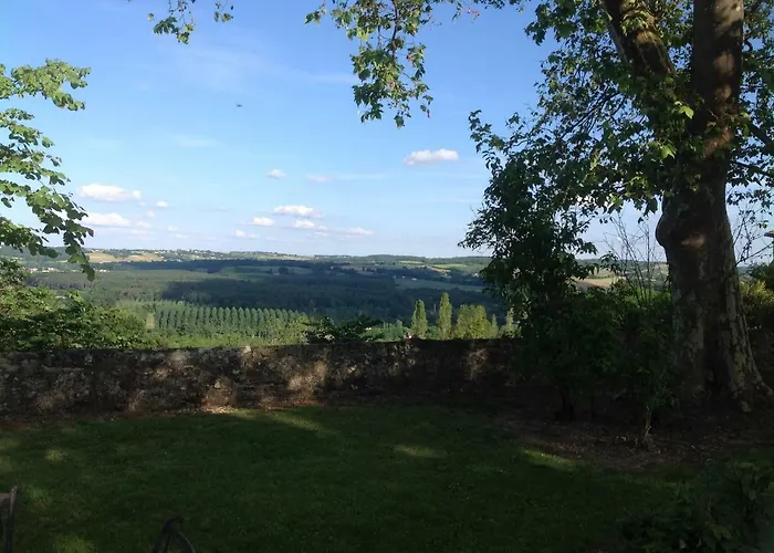 Manoir Saint-louis 4* ブグロン