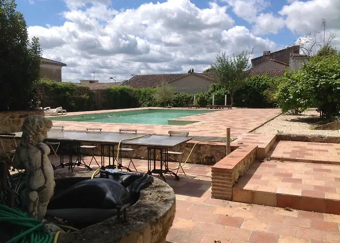 Manoir Saint-louis Bed & Breakfast