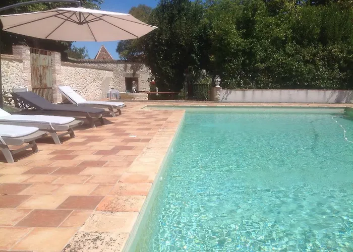ベッド・アンド・ブレックファスト Manoir Saint-louis ブグロン